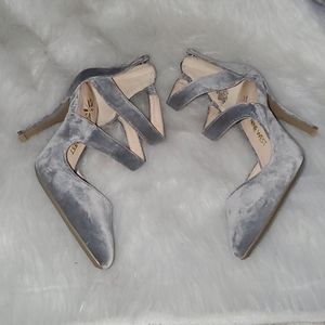 Nine West Size 6.5 M Silver / Gray Like Velvet